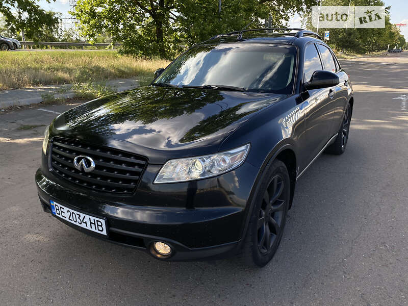 2004 infiniti fx35