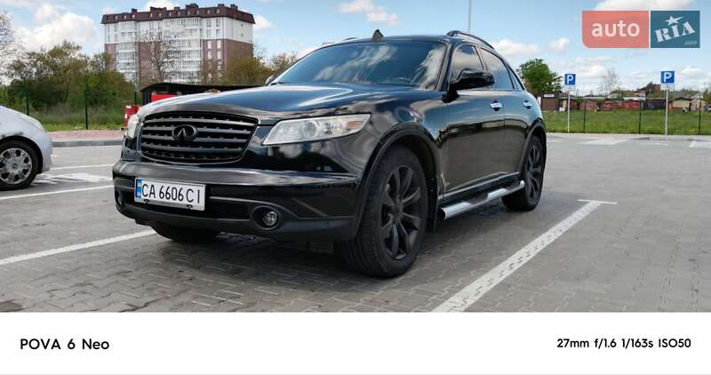 2005 infiniti fx35