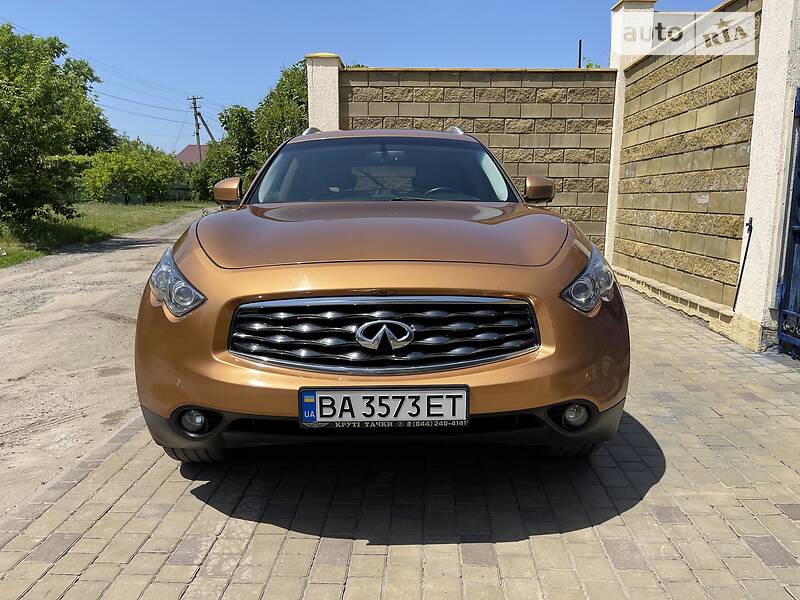 2008 infiniti fx35