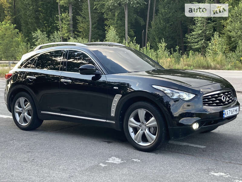 2008 infiniti fx35