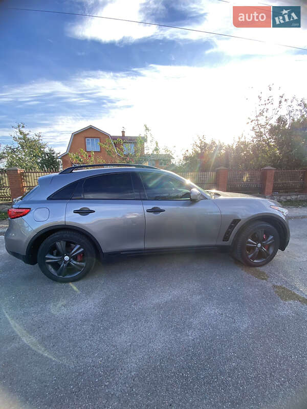 2008 infiniti fx35