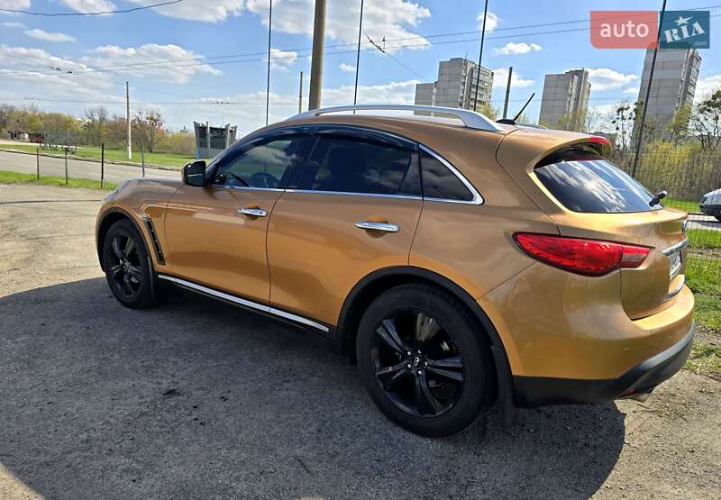 2008 infiniti fx35