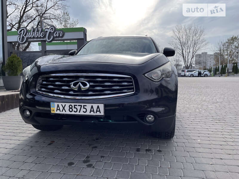 2008 infiniti fx35