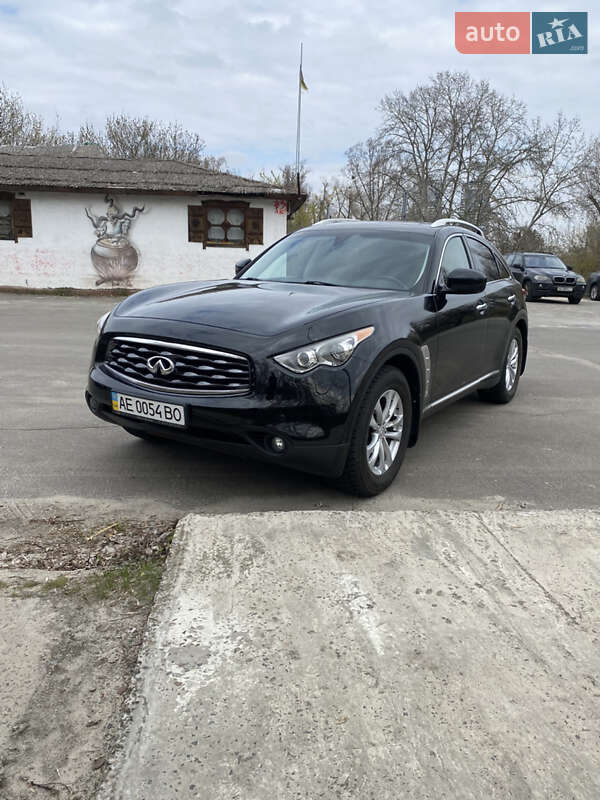 2008 infiniti fx35