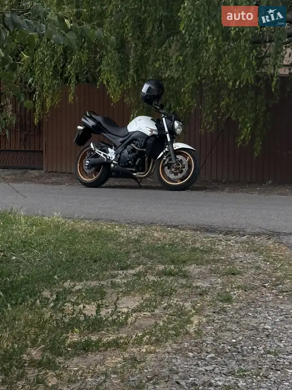 2010 suzuki gsr600