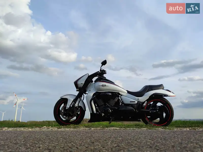 2016 suzuki vzr 1800