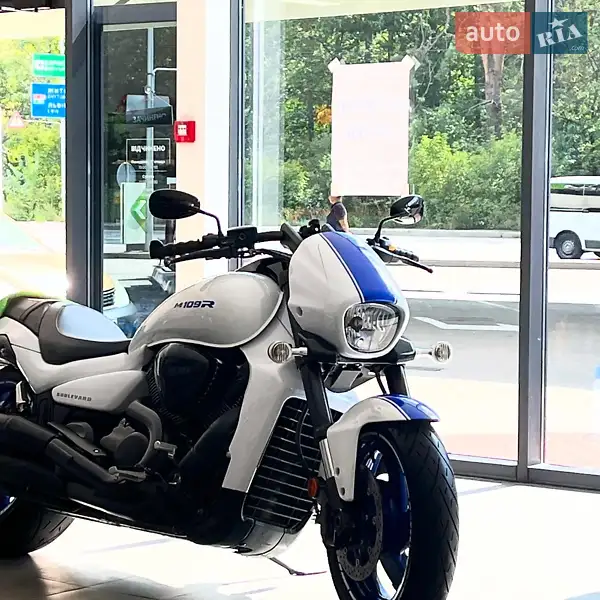 2019 suzuki boulevard