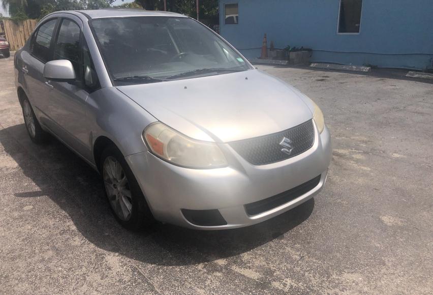 2011 SUZUKI SX4