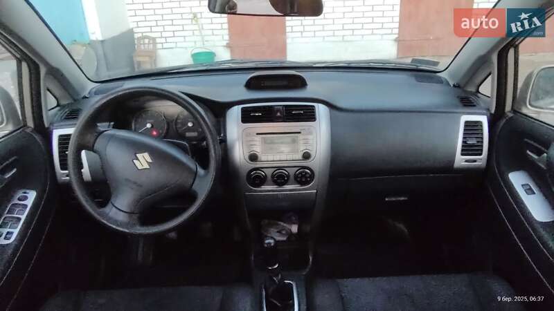2004 suzuki liana