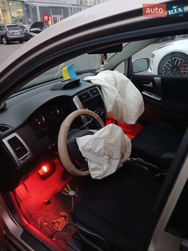 2005 suzuki liana