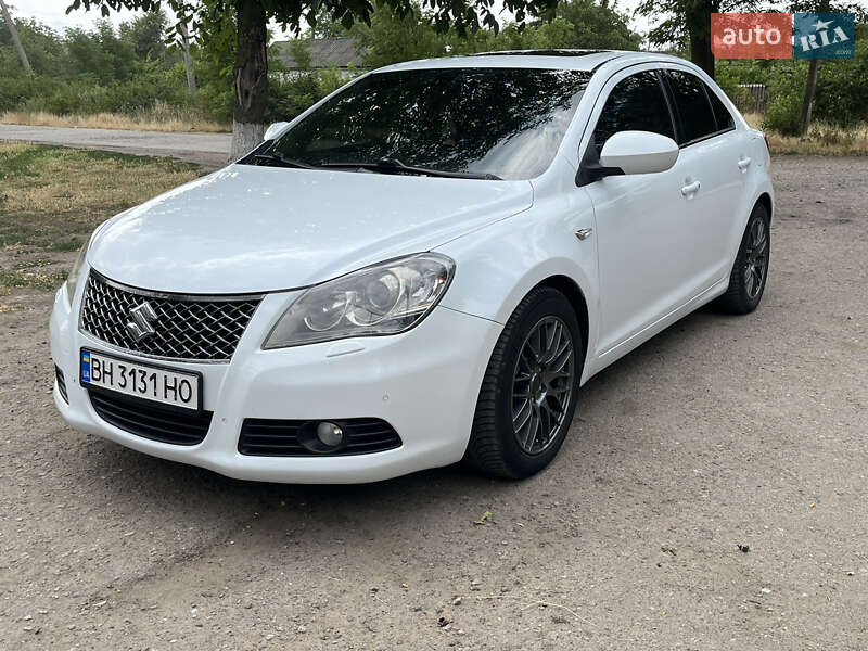 2010 suzuki kizashi