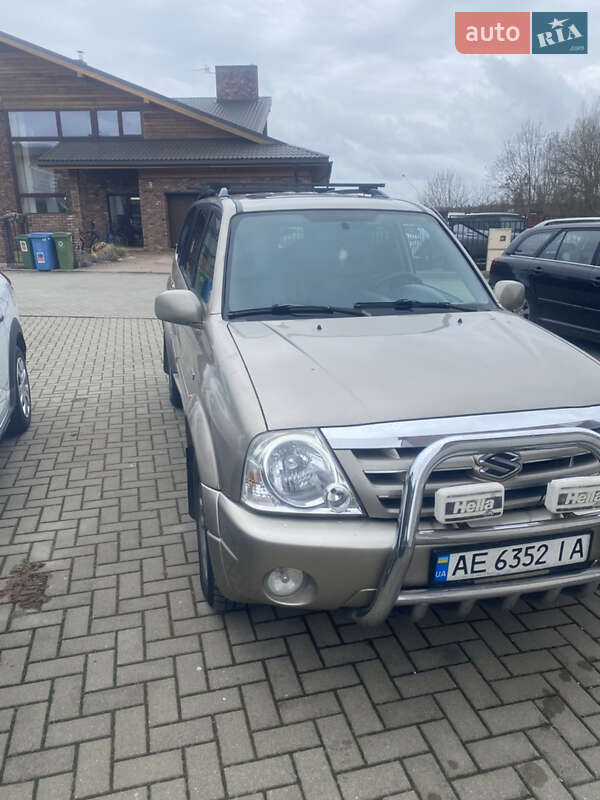 2004 suzuki grand vitara xl7