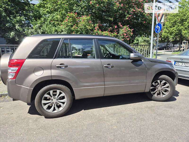 2013 suzuki grand vitara