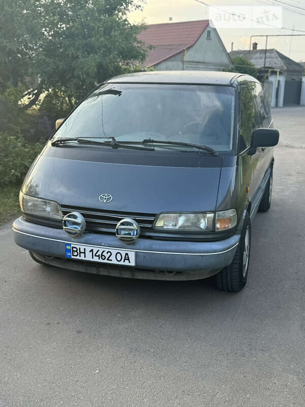 1990 toyota previa