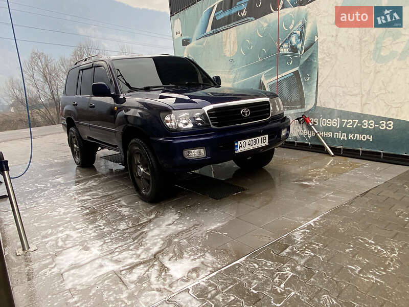 2000 toyota land cruiser 100