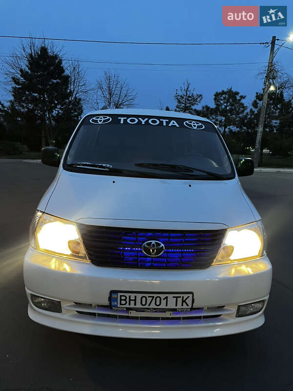 2006 toyota hi ace