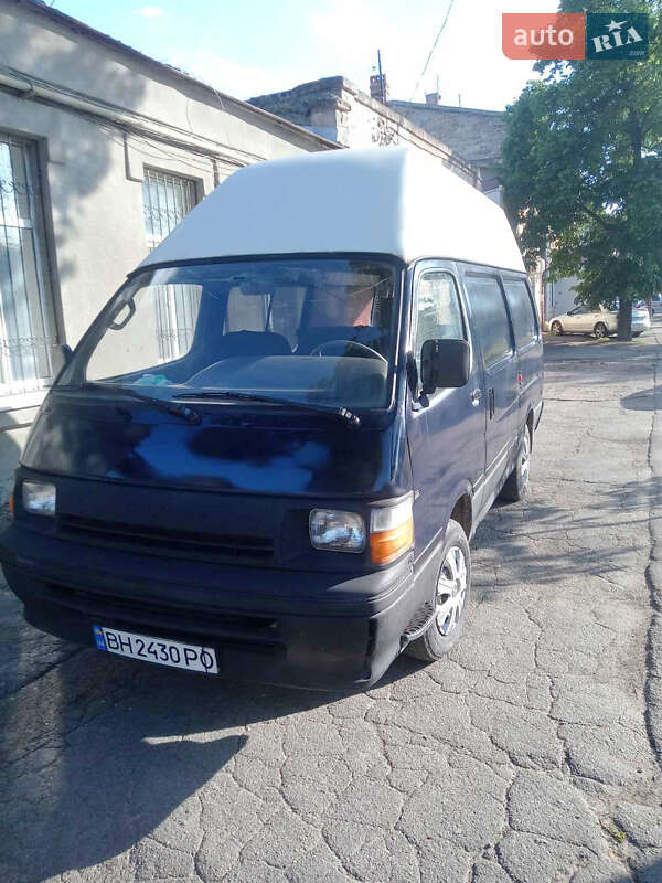 1993 toyota hi ace