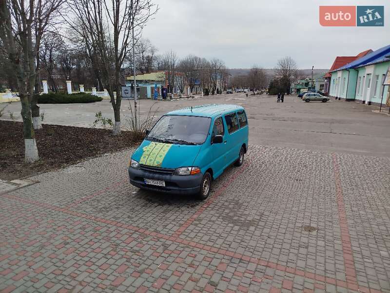 1995 toyota hiace