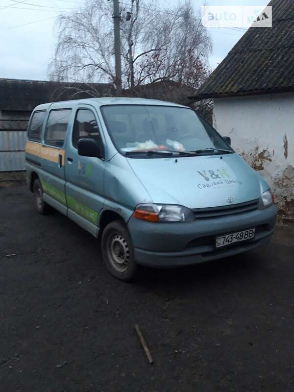 1996 toyota hi-ace