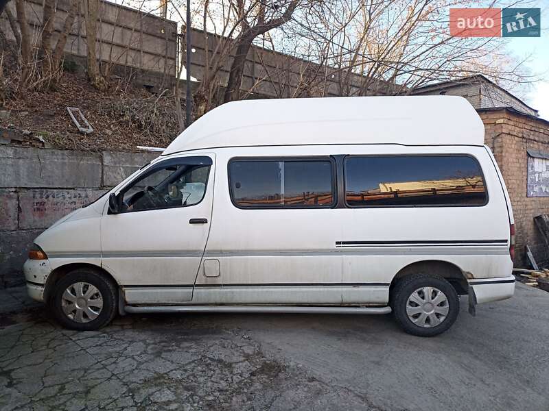 1998 toyota hiace