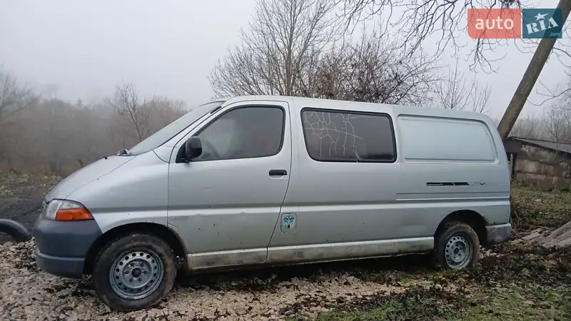 1999 toyota hi ace