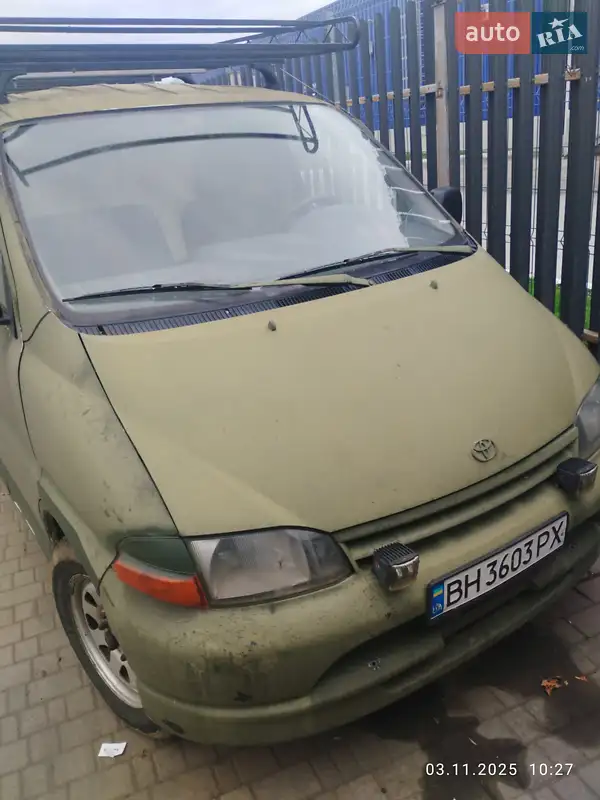 1999 toyota hi ace