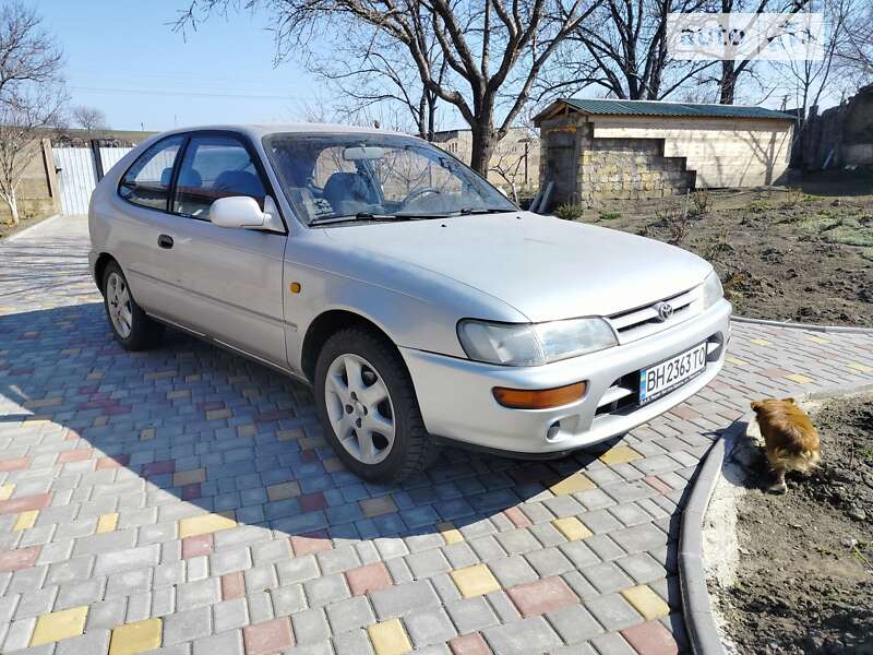 1995 toyota corolla