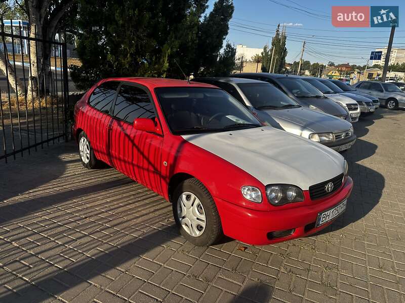 2000 toyota corolla