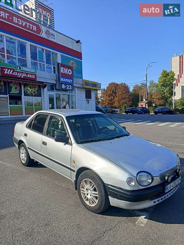 1999 toyota corolla