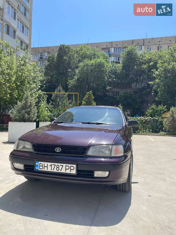 1992 toyota carina