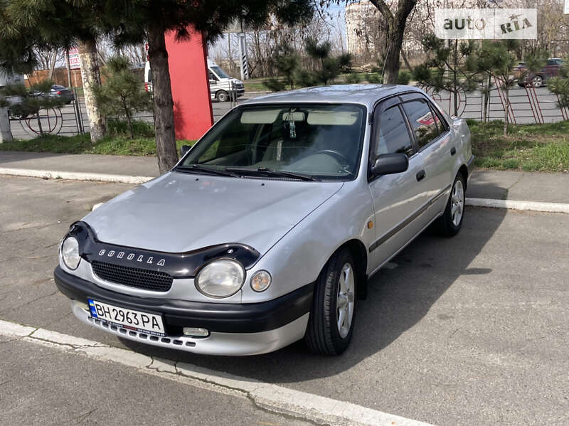 1997 toyota corolla