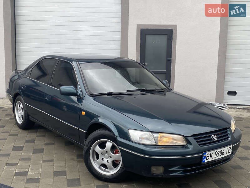 1998 toyota camry