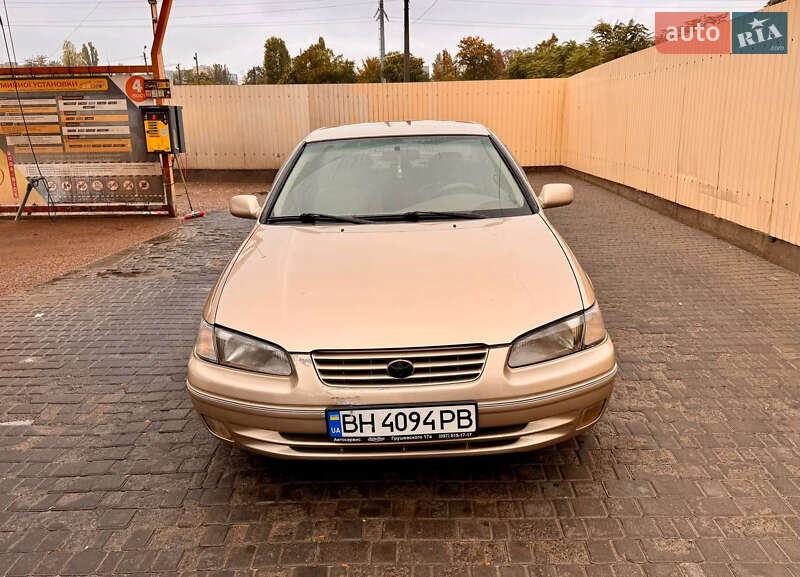 1998 toyota camry