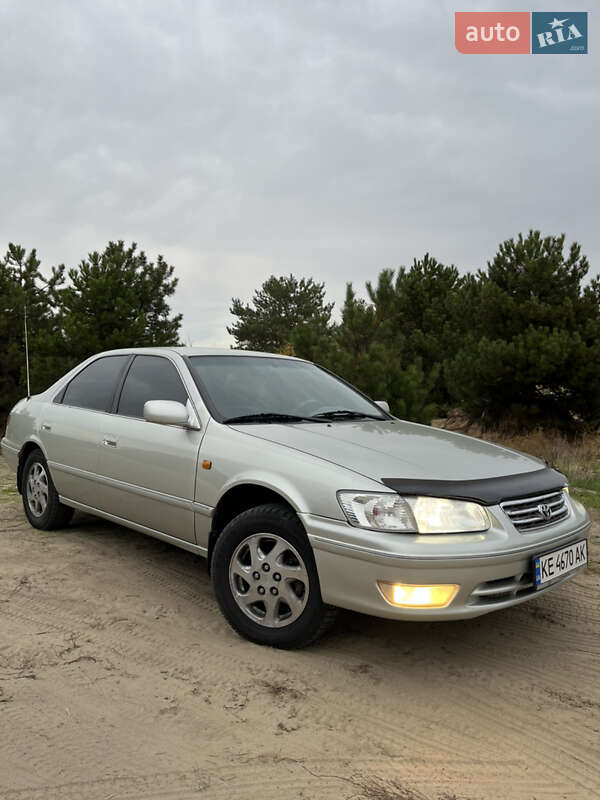 2001 toyota camry