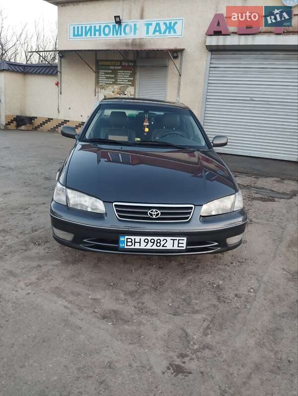 2001 toyota camry