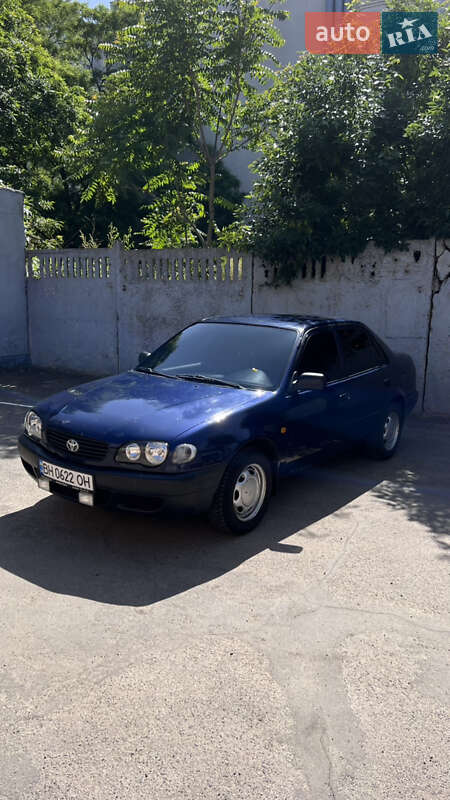 2000 toyota corolla