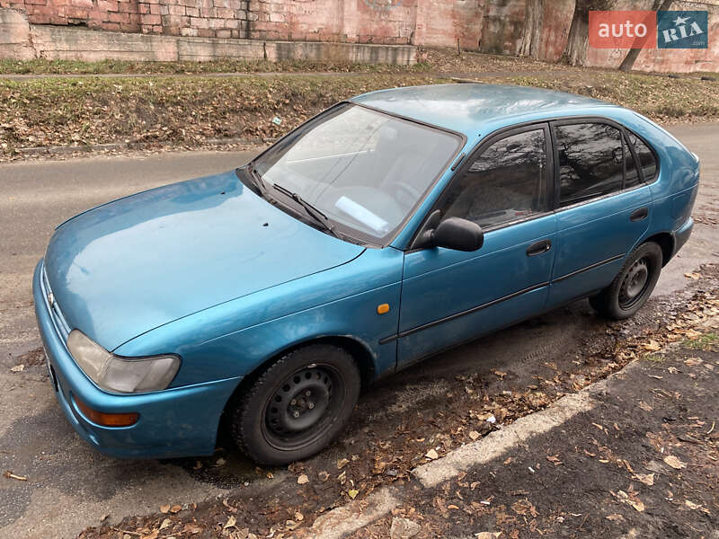 1995 toyota corolla