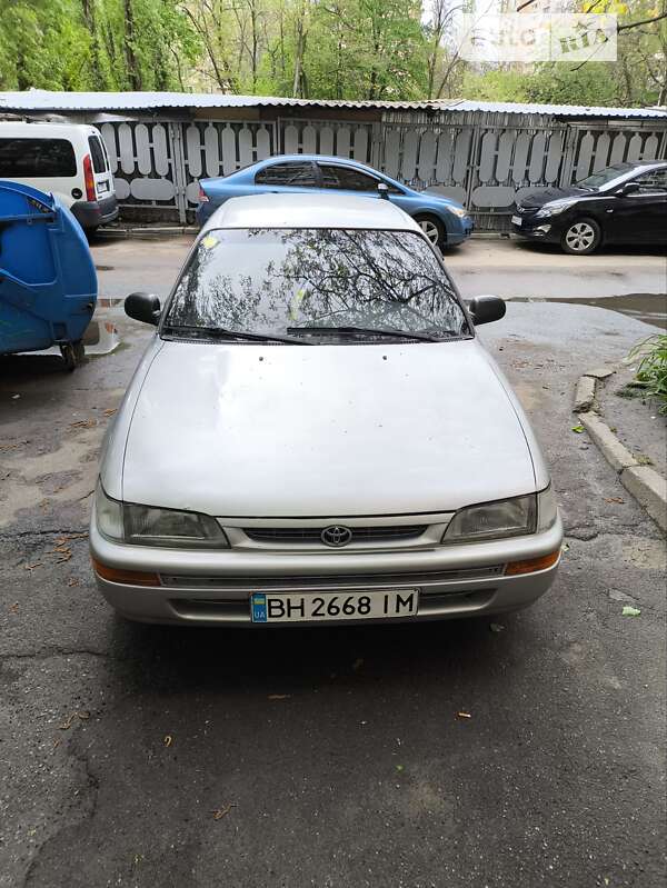 1996 toyota corolla