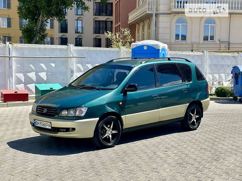 1998 toyota picnic