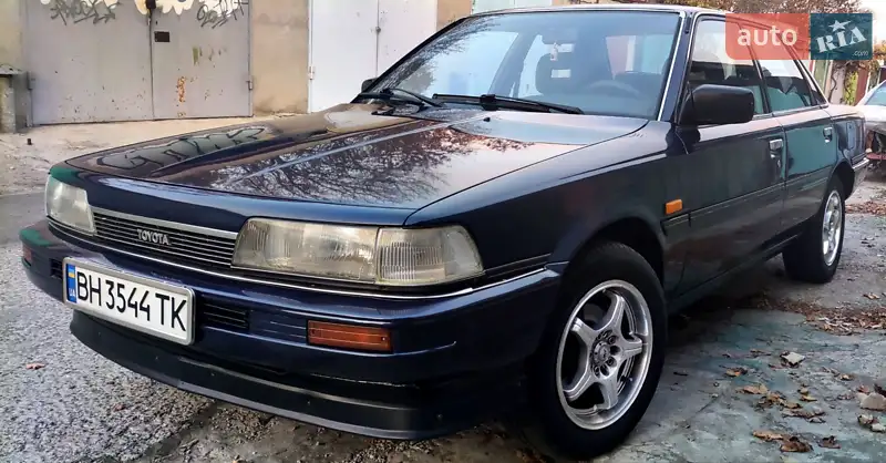 1990 toyota camry