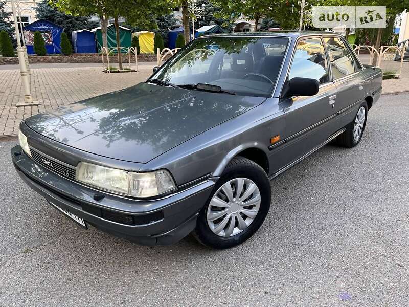 1989 toyota camry