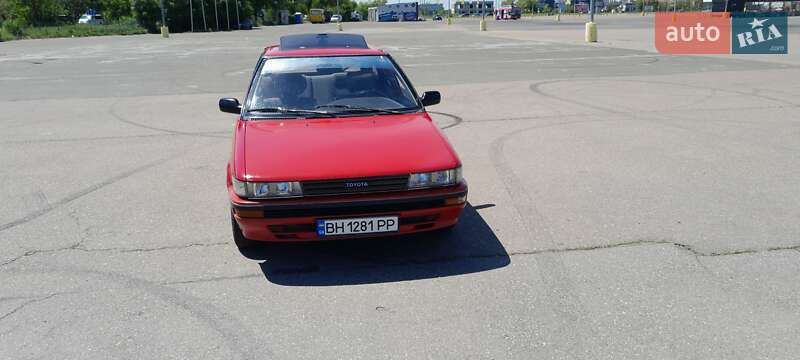 1989 toyota corolla