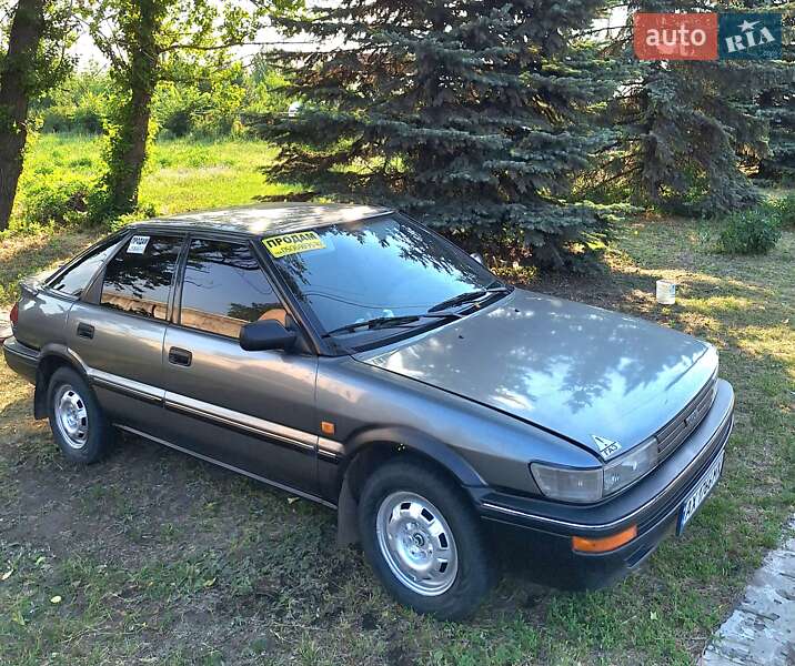 1989 toyota corolla
