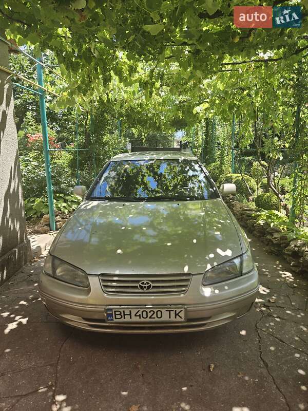 1999 toyota camry