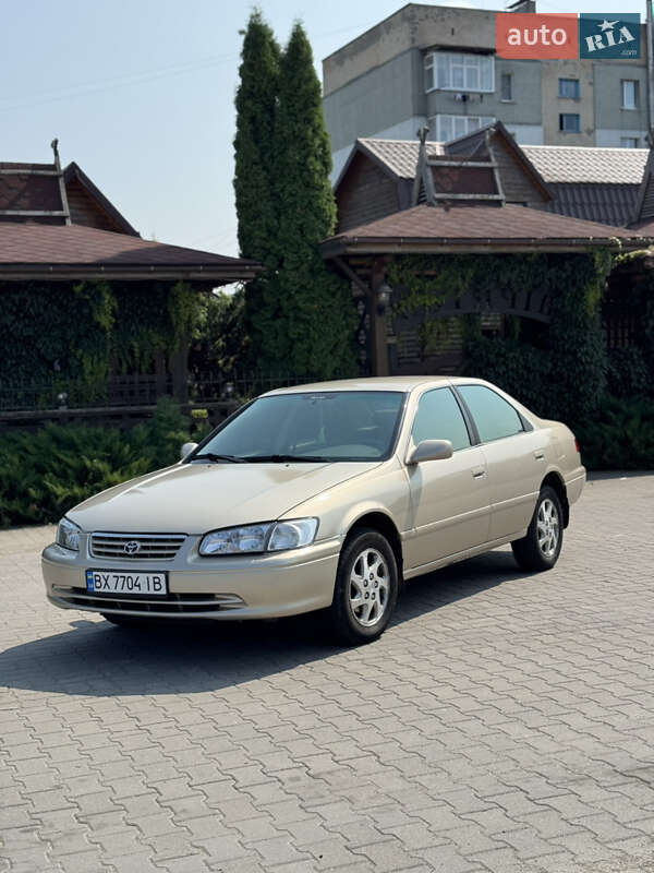 2001 toyota camry