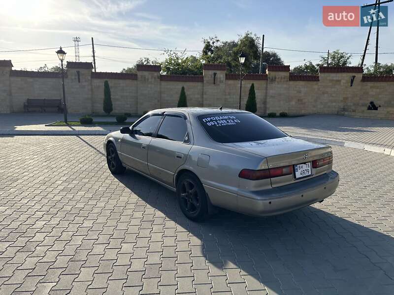 1999 toyota camry