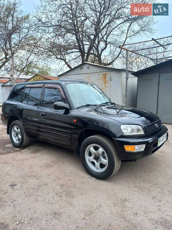 1999 toyota rav4
