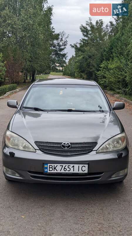 2003 toyota camry