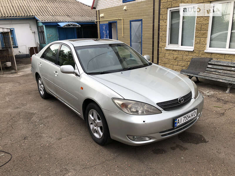 2004 toyota camry