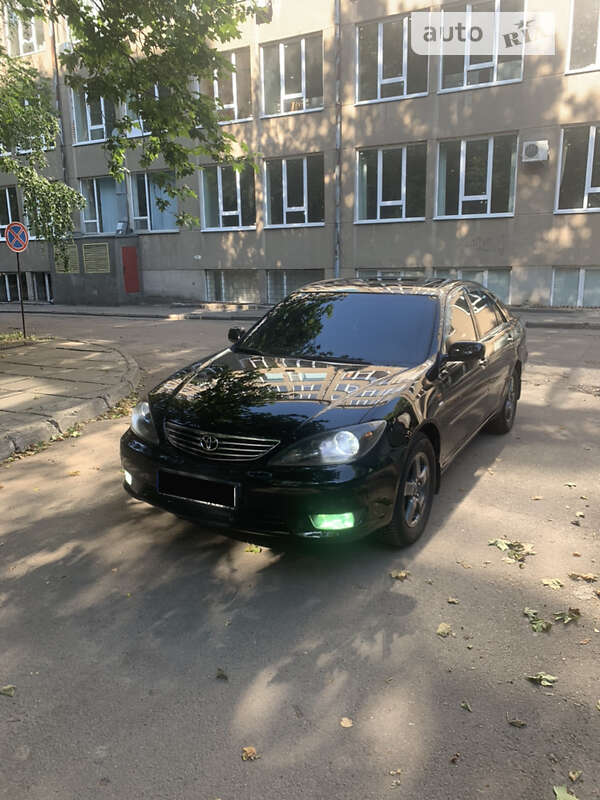 2004 toyota camry